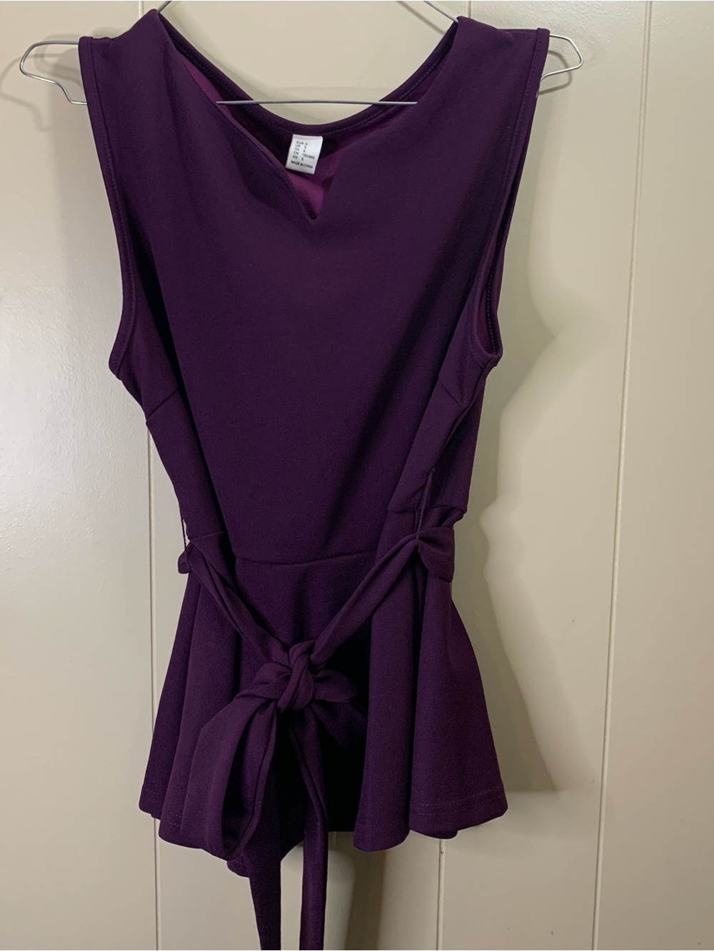NWOT Women’s small sleeveless Tie-Waist Peplum Tank Top in Deep Plum